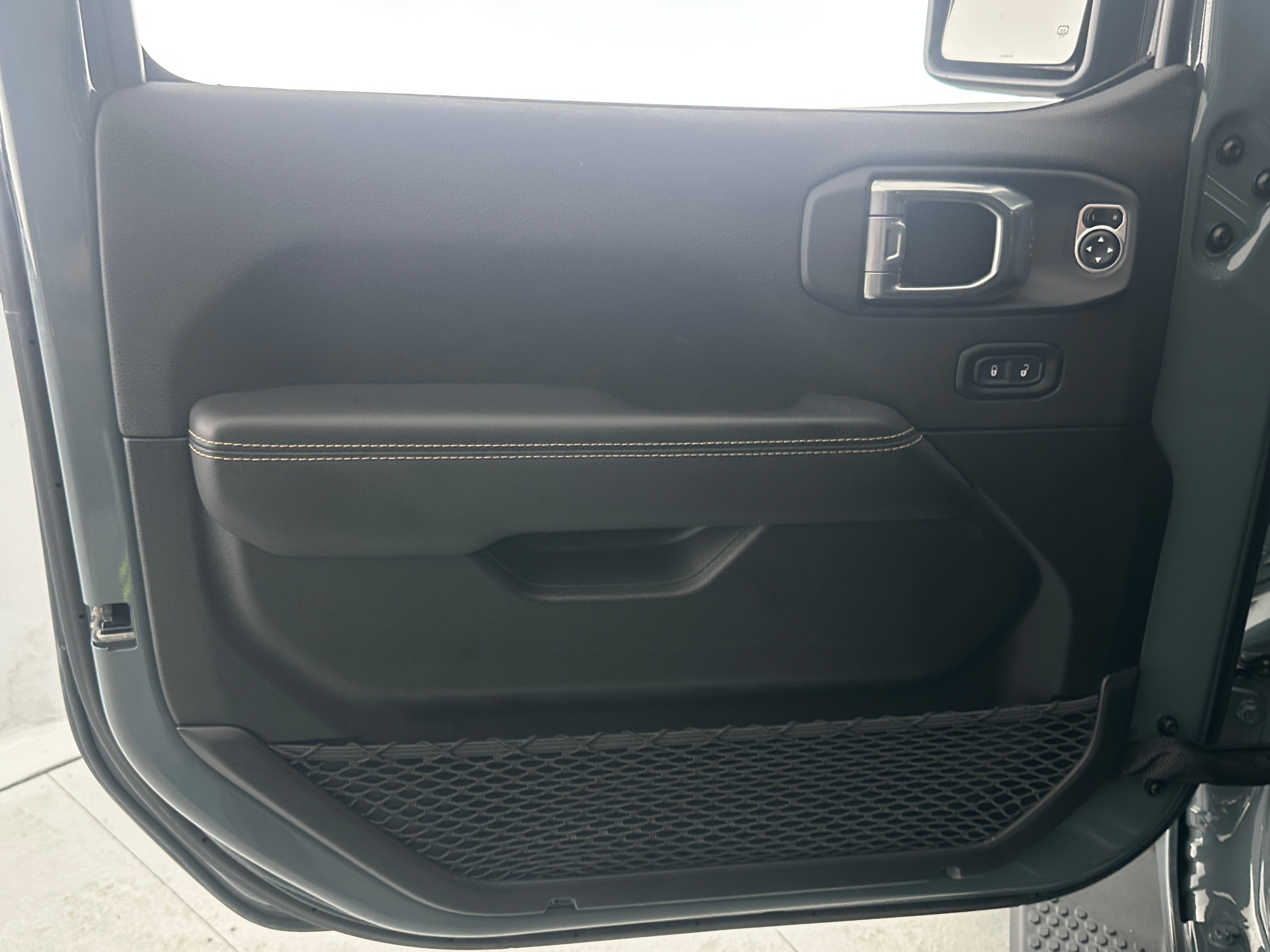 jeep wrangler 4xe 2024 1C4RJXP65RW337474 image jeep wrangler 4xe 2024 1C4RJXP65RW337474 image